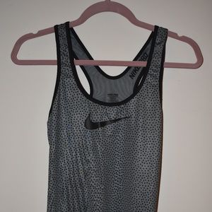 NIKE PRO TANK